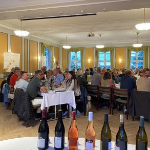 Sommer Vinsmagning Fredag 11 Juni 2027 kl. 18 (Odd Fellow Pal�et, Skolegade 13, Roskilde)